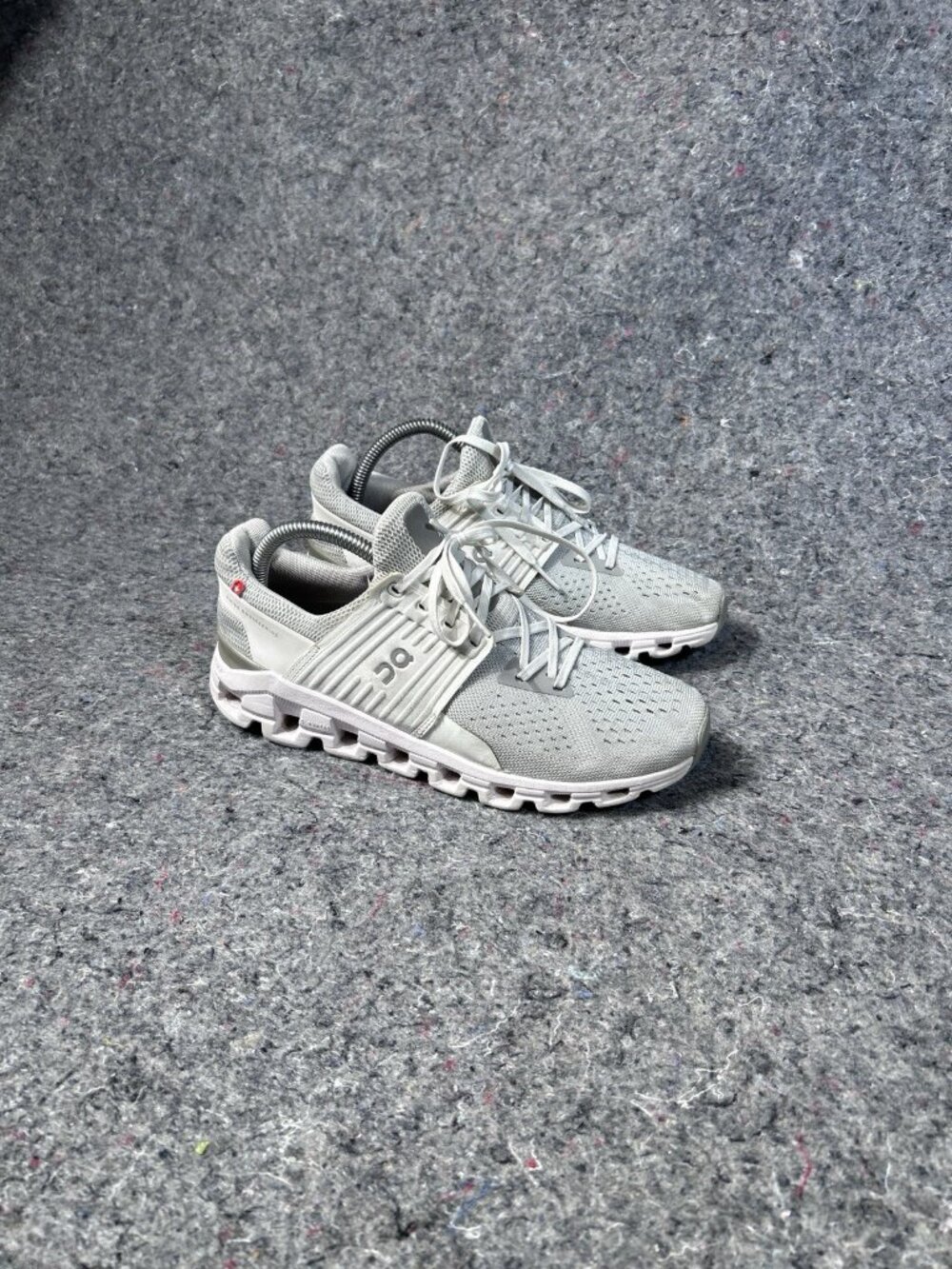 On Womens Cloudswift Glacier Gray White Athletic Running Shoes Sneakers Size 7
